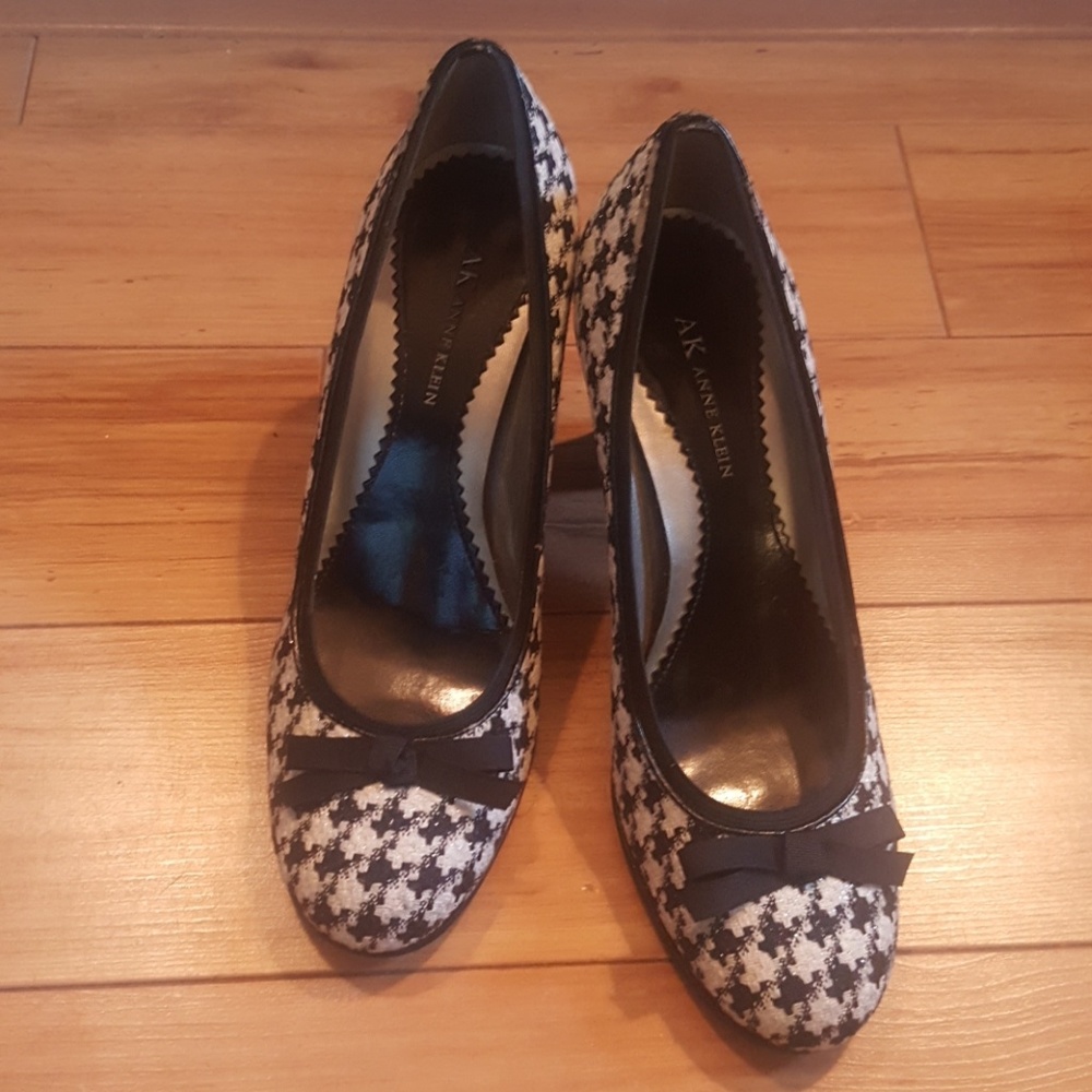 Anne Klein, 9.5 Heels; All Business & Sass